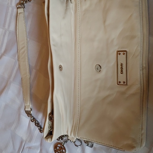 DKNY Vintage Leather Purse - Picture 5 of 16